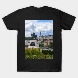 St. Matthias and Fishermen's Bastion and Statue of Count Gyula Andrassy in Budapest, Hungary T-Shirt